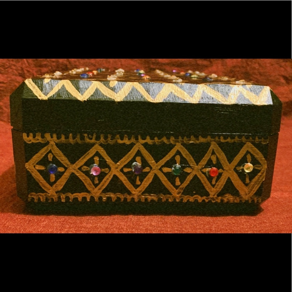 Handcrafted Storage Box - Picture 3 of 9